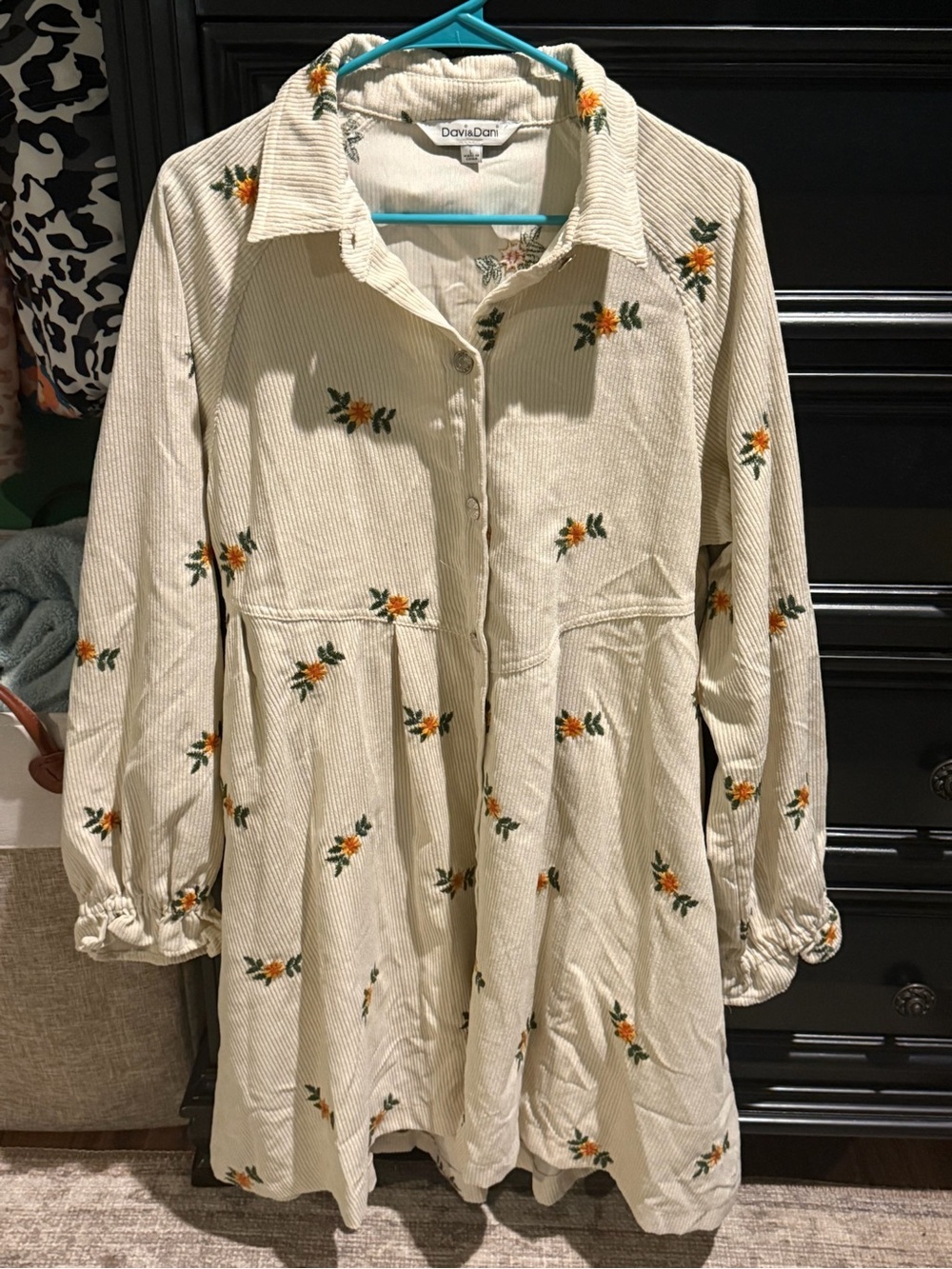 DAVI & DANI Cream Long Sleeve Floral Button-Up Dress